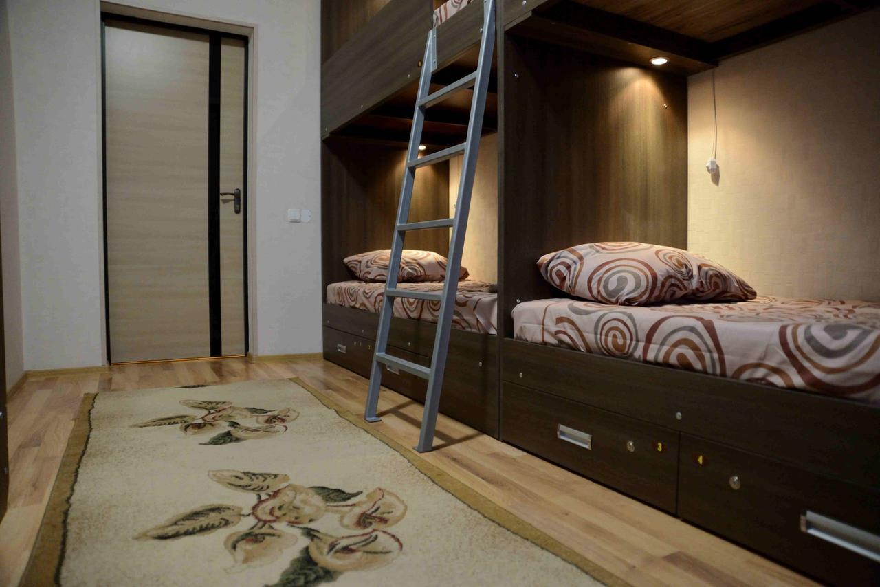 Rivne Hostel Екстер'єр фото