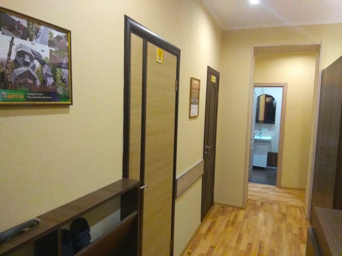 Rivne Hostel Екстер'єр фото